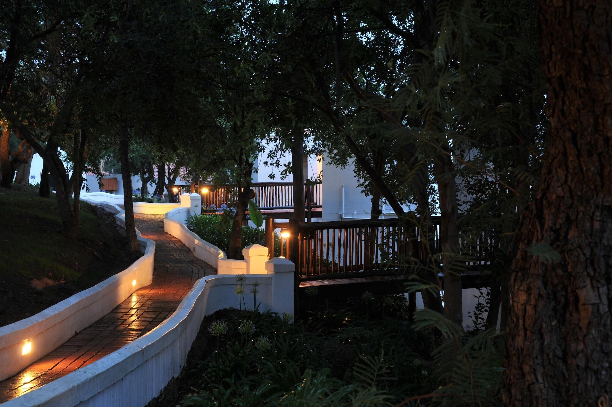 Premier Hotel Roodevalley Претория Экстерьер фото