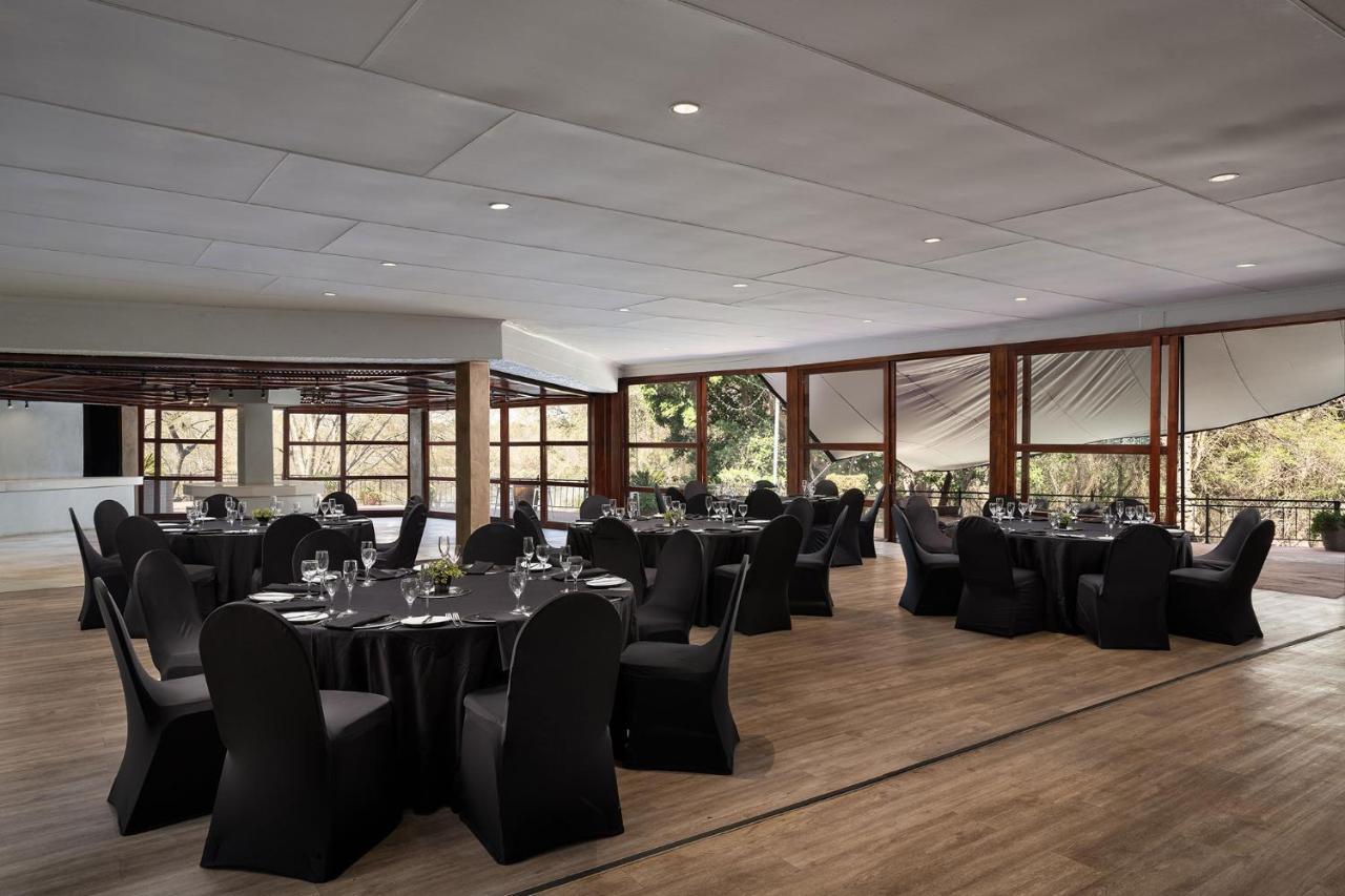 Premier Hotel Roodevalley Претория Экстерьер фото