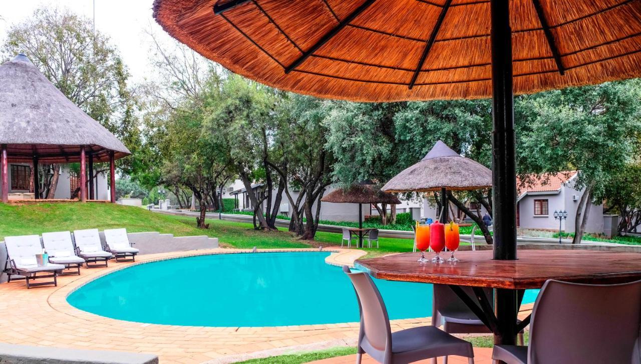 Premier Hotel Roodevalley Претория Экстерьер фото